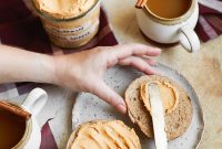 Pumpkin Spice Cream Cheese Spread Recipe for Fall Breakfasts