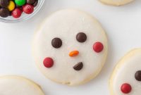 Decorated Snowman Cookie Recipe for Festive Holiday Treats