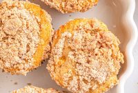 Apple Cinnamon Streusel Muffins Recipe with Crunchy Topping