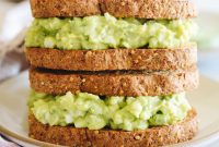 Creamy Avocado Egg Salad Recipe for Quick Lunch or Brunch