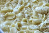 Creamy White Cheddar Macaroni and Cheese Recipe