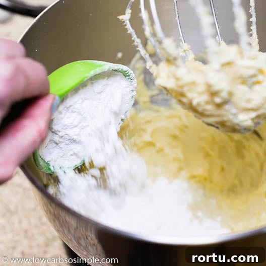 Keto Chocolate Buttercream Frosting: 5 Tips for Perfect Results 4 Adding Powdered Erythritol | Low-Carb, So Simple