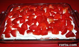 Strawberry Jello Poke Cake Recipe with Creamy Frosting 6 img 17077 6