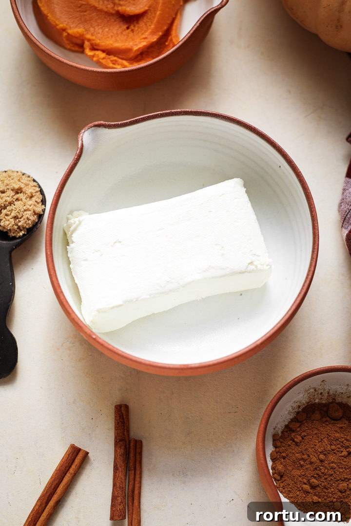 ingredients needed to make pumpkin cream cheese spread