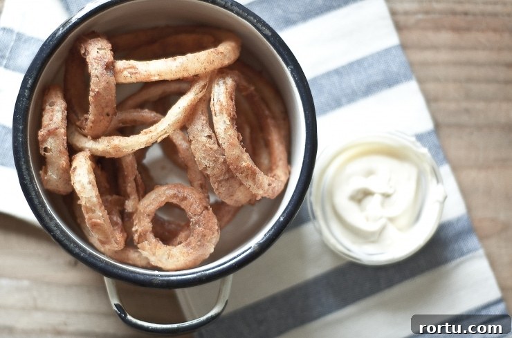 Buttermilk Onion Rings Recipe | sophisticatedgourmet.com