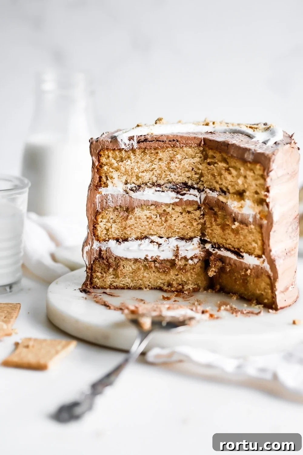 S'mores Layer Cake with Homemade Marshmallow Fluff 17 img 29125 16