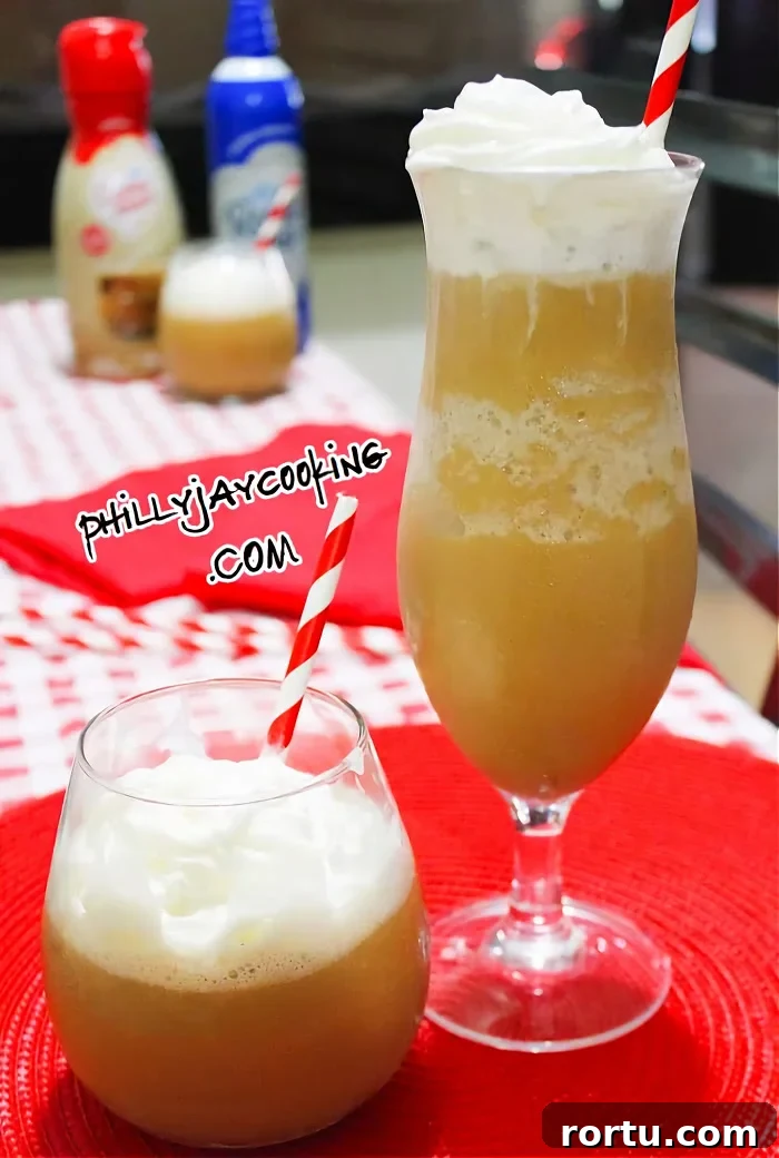 Copycat Dunkin Donuts Frozen Coffee Recipe You Can Make at Home 3 Dunkin Donuts Frozen Coffee Recipe (The Best Frozen Coffee)