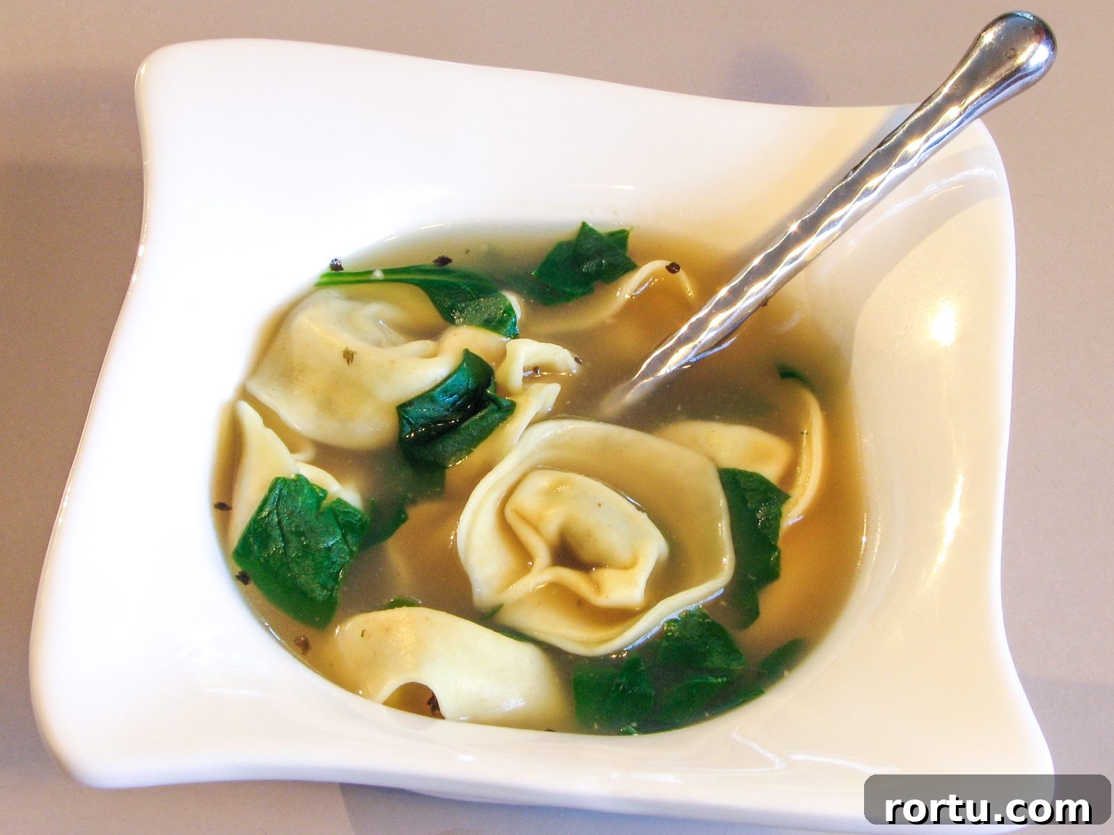 Pesto Tortellini and Spinach Soup Pesto Tortellini and Spinach Soup