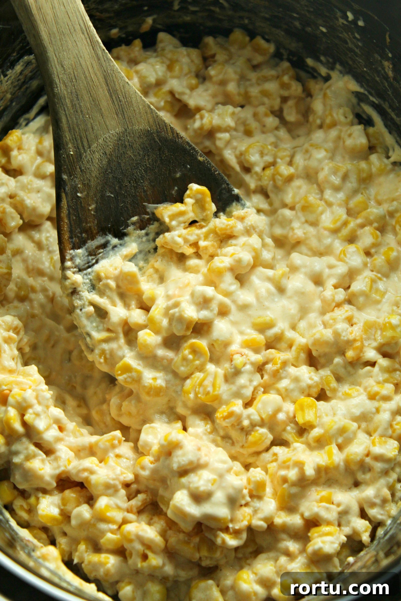Creamy slow cooker cheesy corn